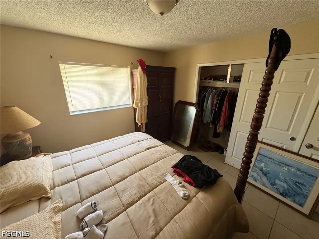 19184/19188 Miami Boulevard Fort Myers FL 33967