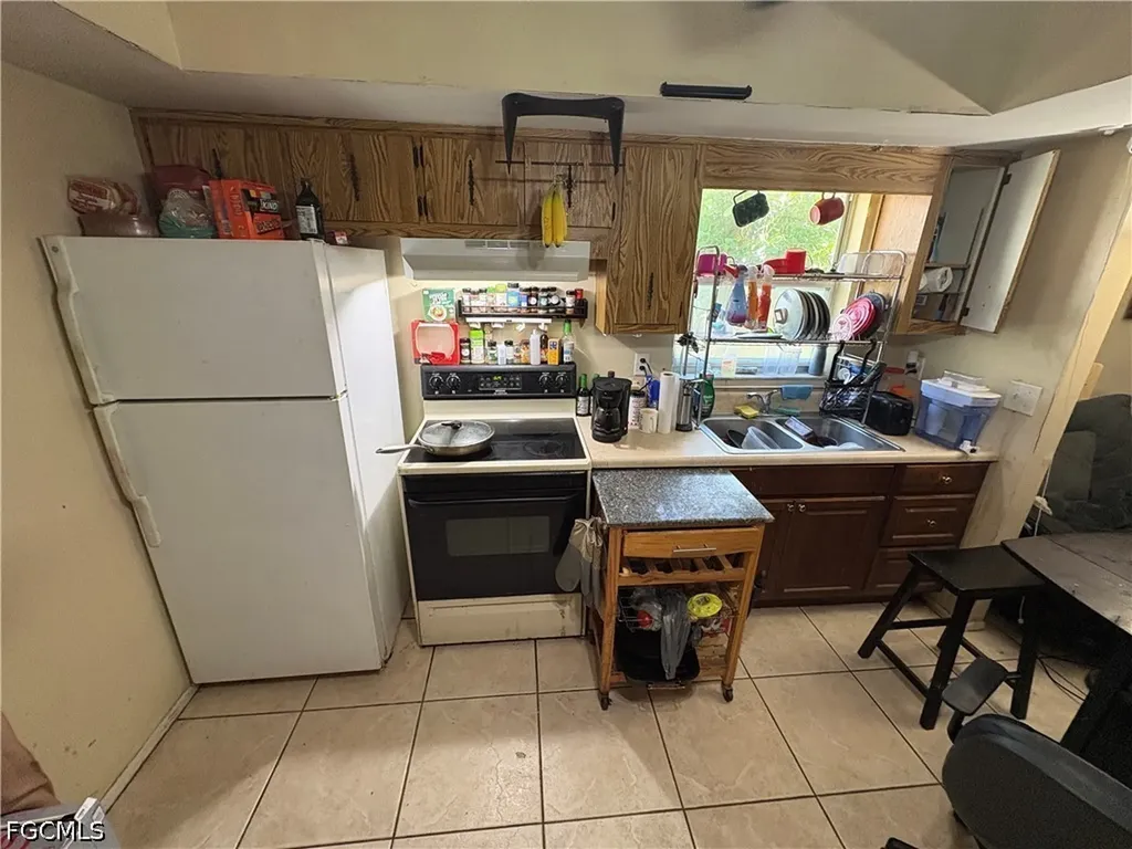 19184/19188 Miami Boulevard Fort Myers FL 33967
