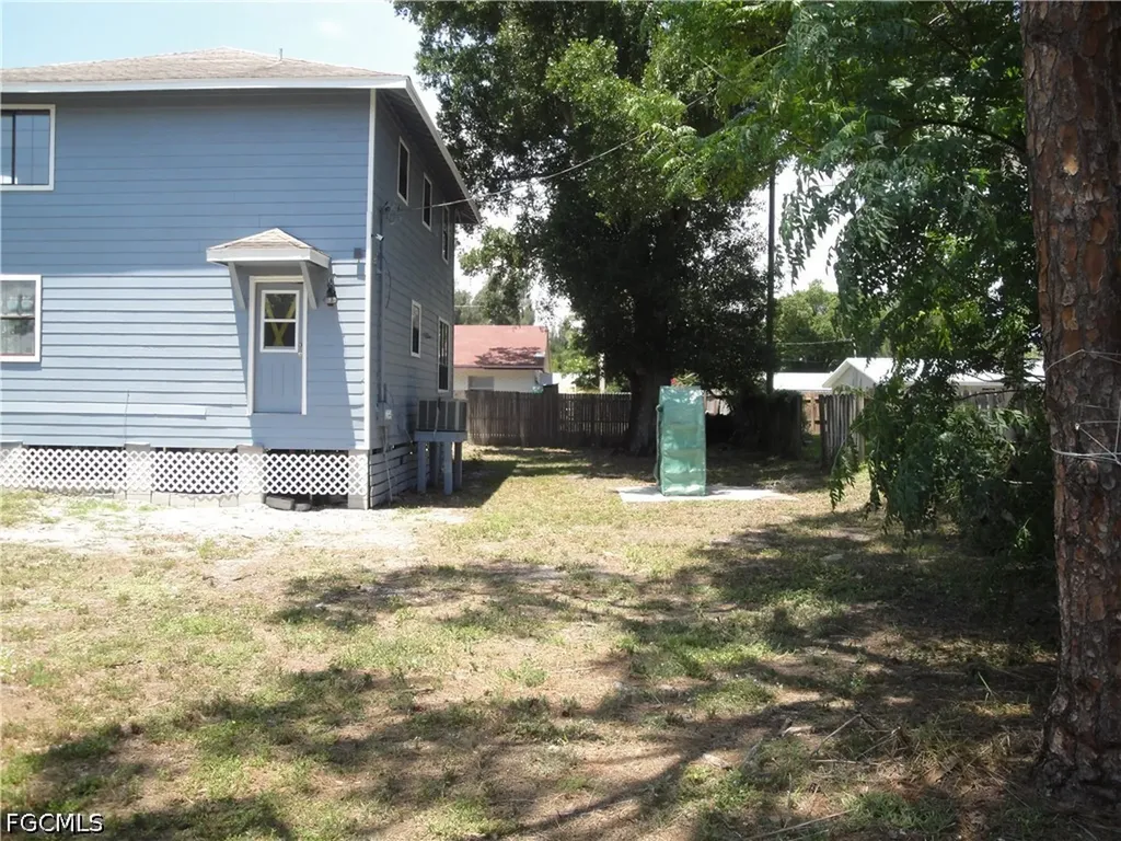 279 Hubbard Avenue North Fort Myers FL 33917