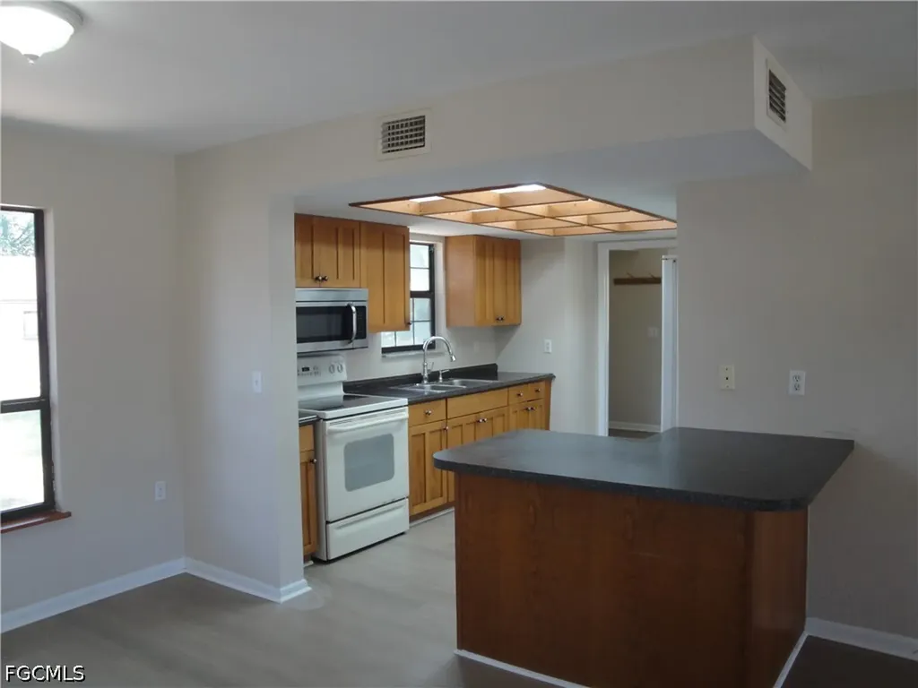 279 Hubbard Avenue North Fort Myers FL 33917