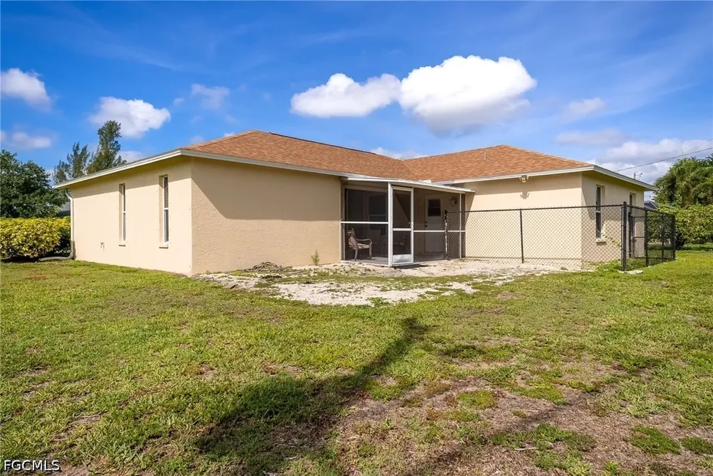 1127 SW 29th Street Cape Coral FL 33914
