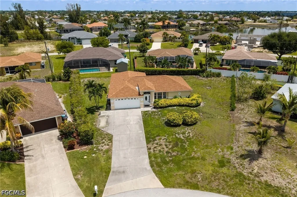 1127 SW 29th Street Cape Coral FL 33914