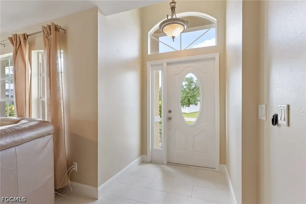 1127 SW 29th Street Cape Coral FL 33914