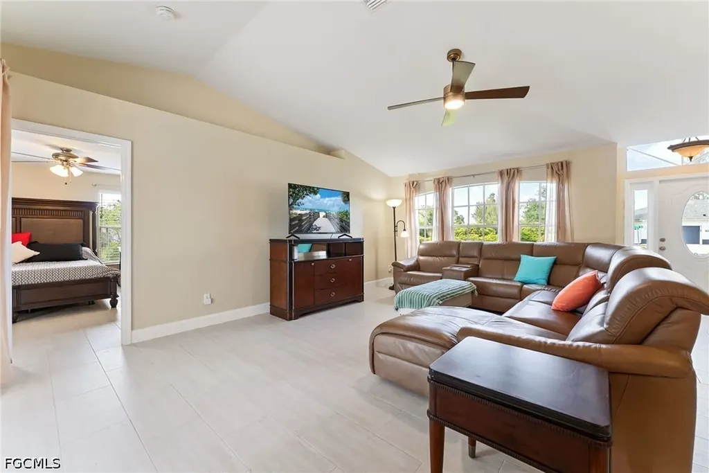 1127 SW 29th Street Cape Coral FL 33914