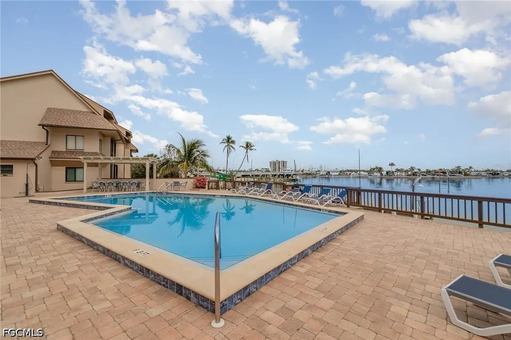 898 Buttonwood Drive Fort Myers Beach FL 33931