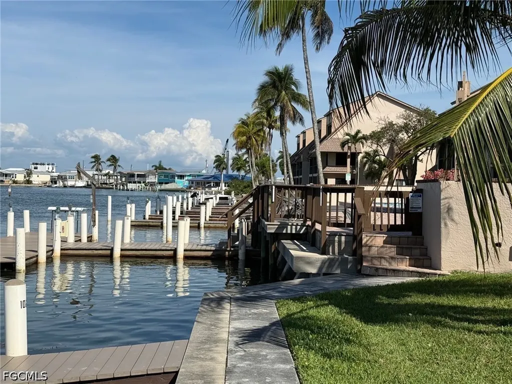 898 Buttonwood Drive Fort Myers Beach FL 33931