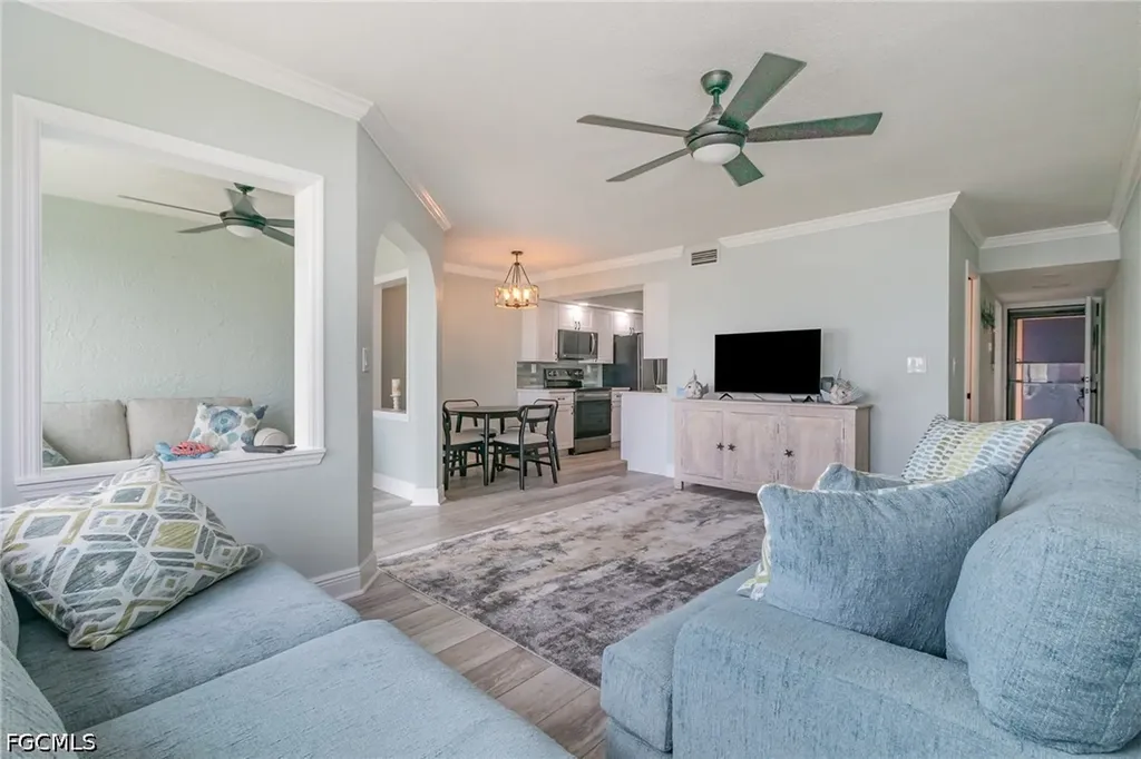 898 Buttonwood Drive Fort Myers Beach FL 33931