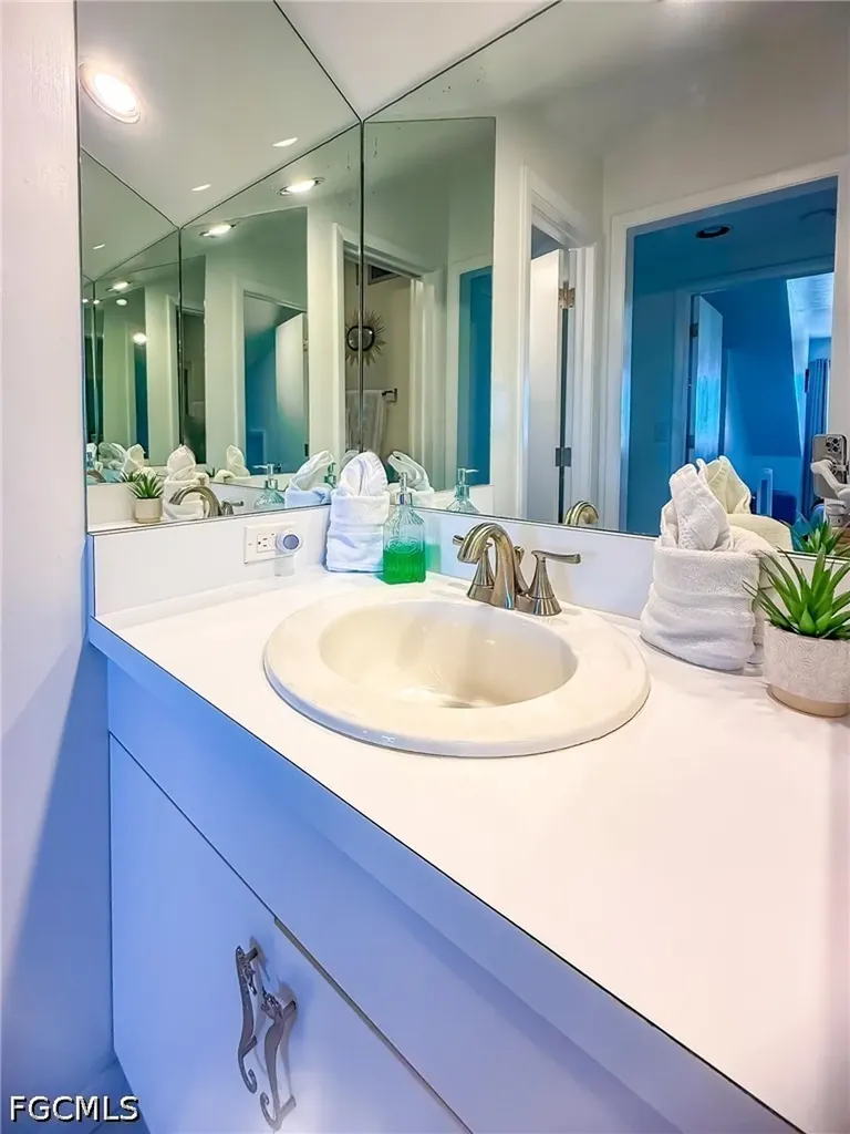 4481 Escondidio Lane Upper Captiva FL 33924