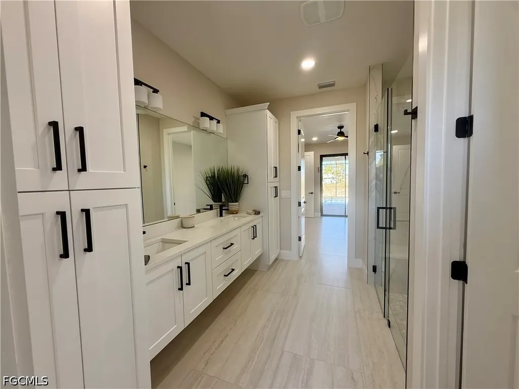 106 NE 8th Place Cape Coral FL 33993