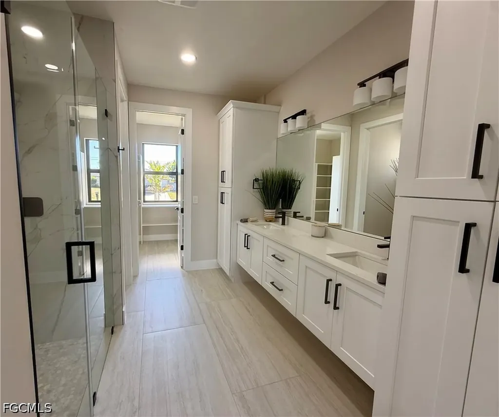 106 NE 8th Place Cape Coral FL 33993