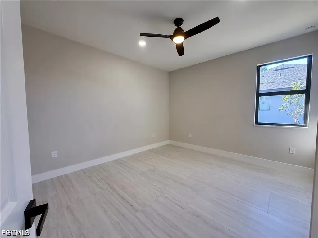 106 NE 8th Place Cape Coral FL 33993