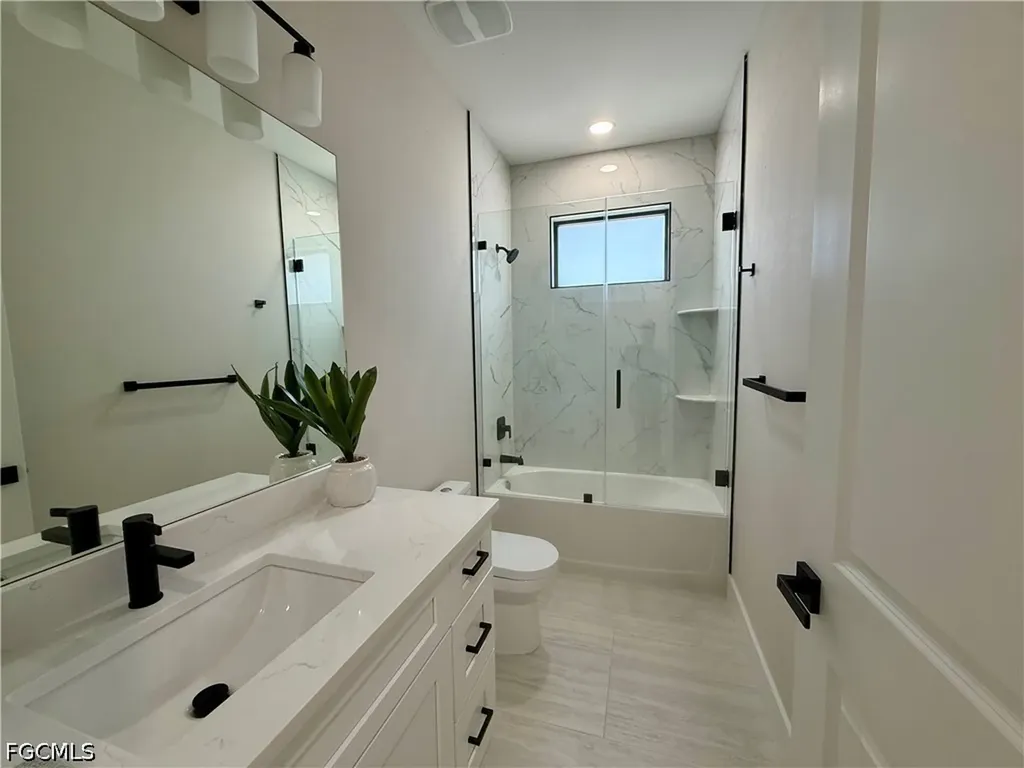 106 NE 8th Place Cape Coral FL 33993