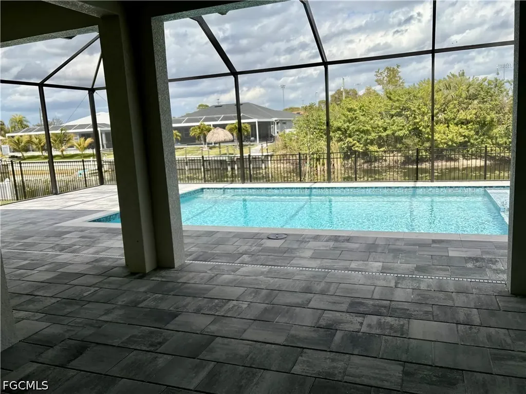 106 NE 8th Place Cape Coral FL 33993