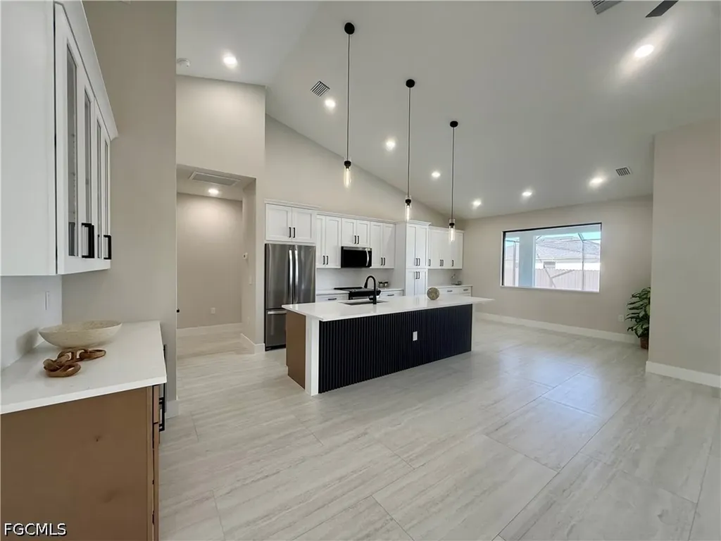 106 NE 8th Place Cape Coral FL 33993