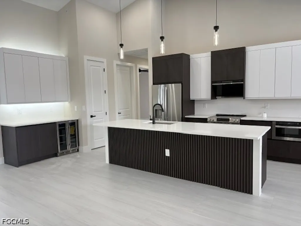 106 NE 8th Place Cape Coral FL 33993
