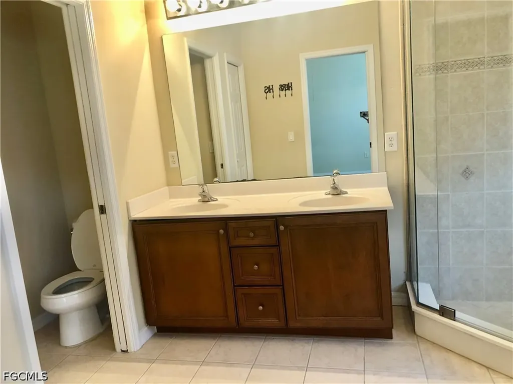 9813 Quinta Artesa Way Fort Myers FL 33908