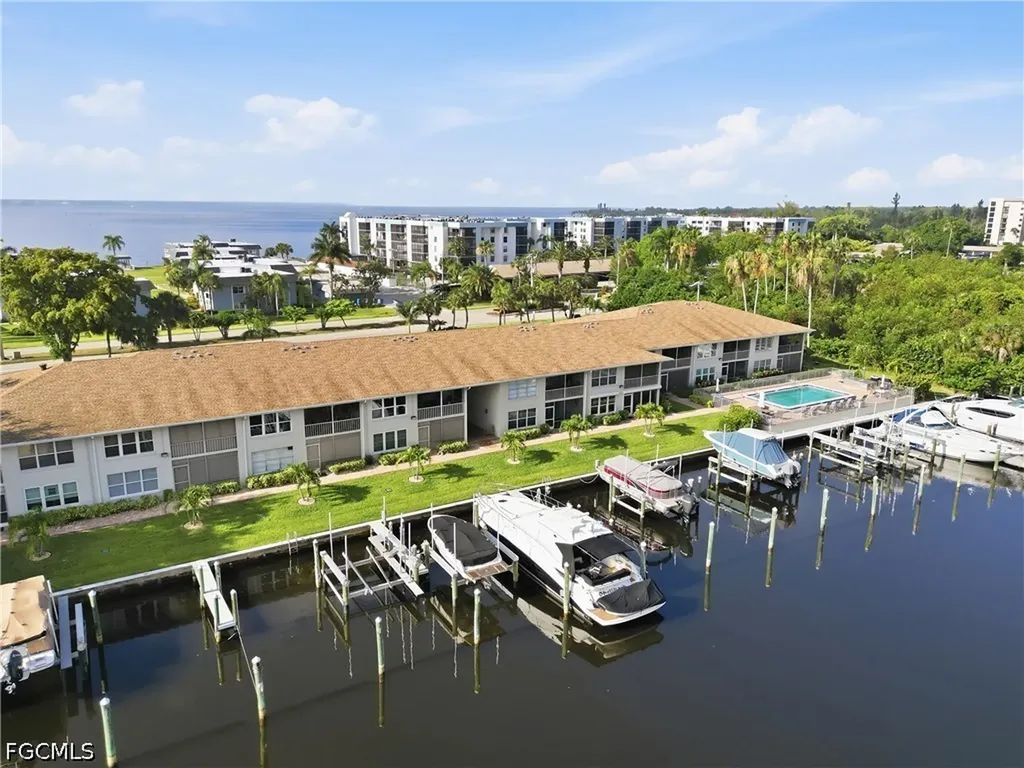 3371 N Key Drive North Fort Myers FL 33903