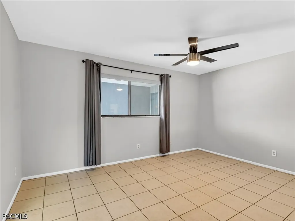 2141 SE 15th Place Cape Coral FL 33990