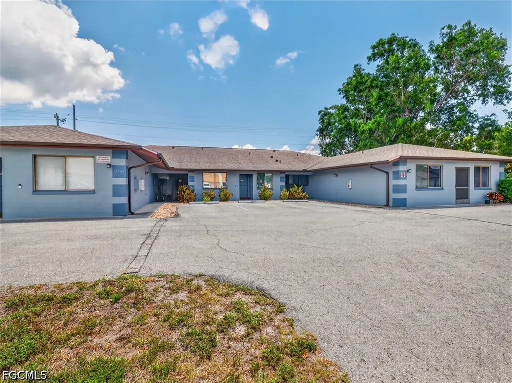 2141 SE 15th Place Cape Coral FL 33990