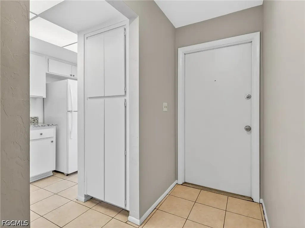 2141 SE 15th Place Cape Coral FL 33990