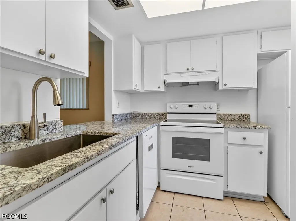2141 SE 15th Place Cape Coral FL 33990