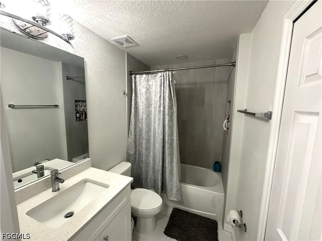 3710 38th Street SW Lehigh Acres FL 33976