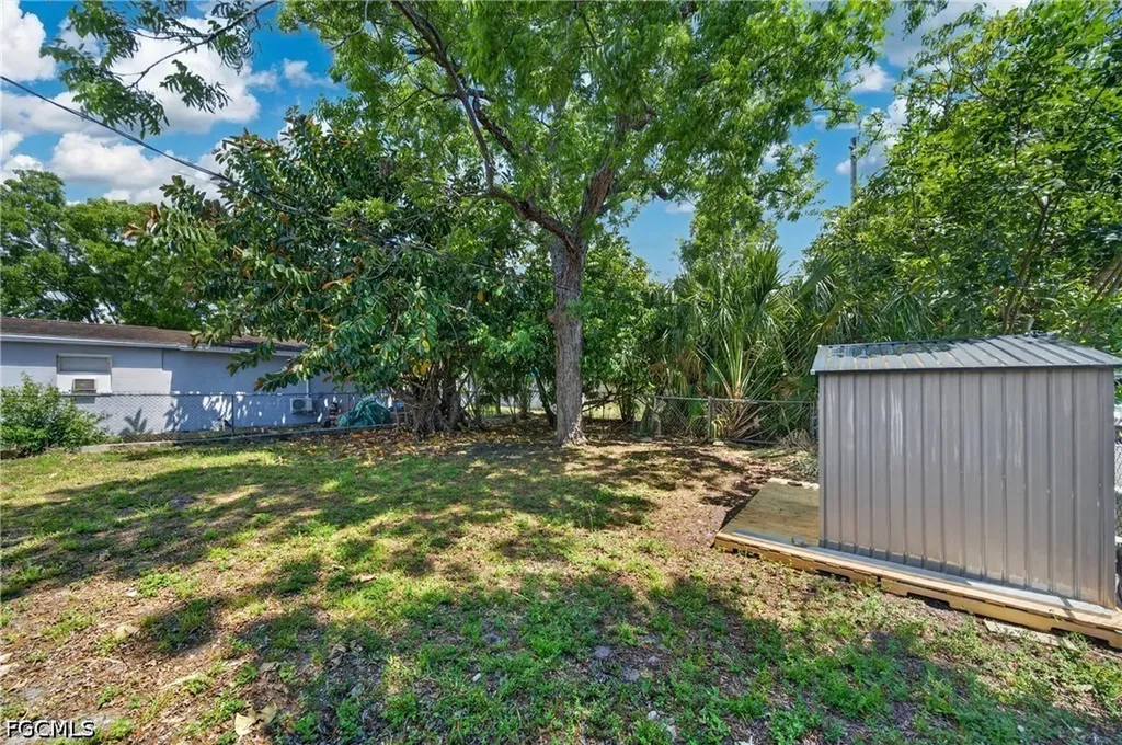 2992 Lafayette Street Fort Myers FL 33916
