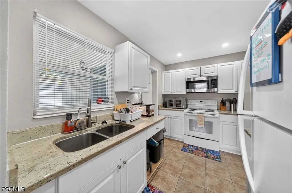 2992 Lafayette Street Fort Myers FL 33916