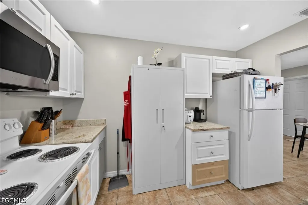 2992 Lafayette Street Fort Myers FL 33916