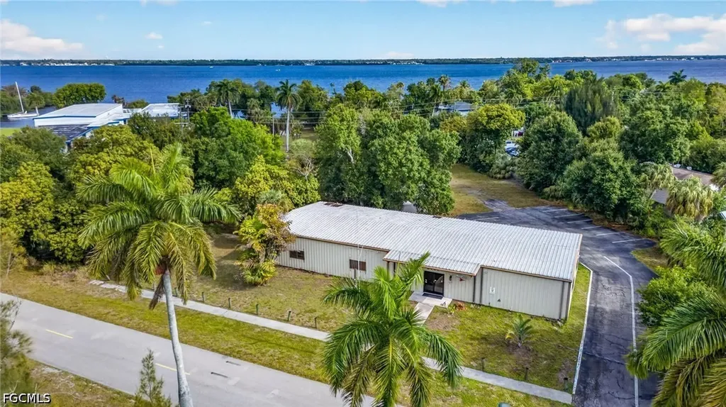 3145 Royalston Avenue Fort Myers FL 33916