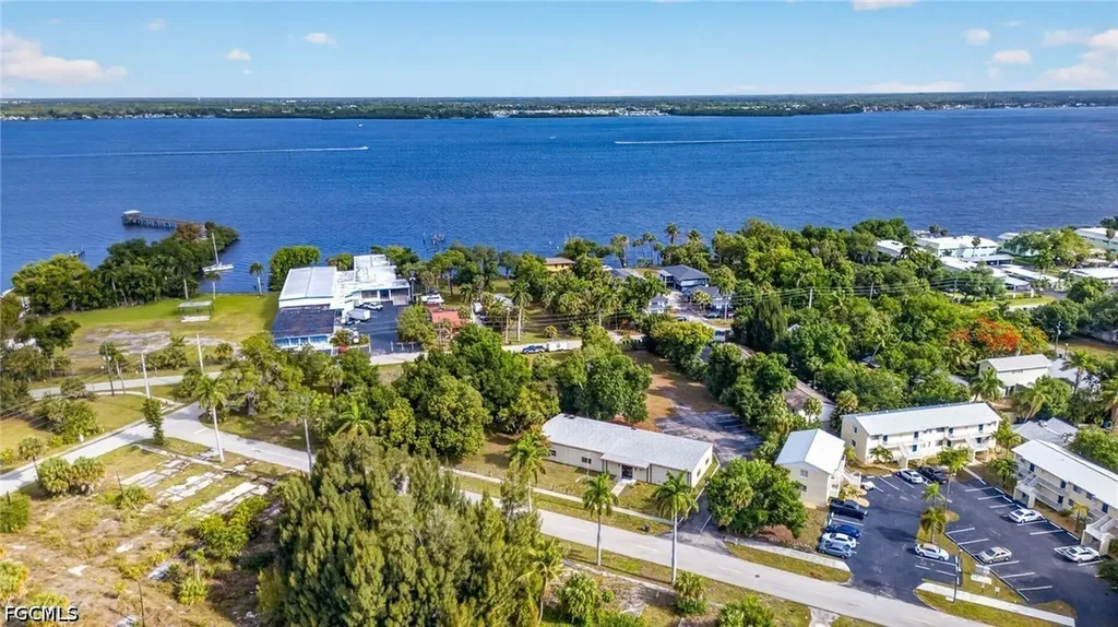 3145 Royalston Avenue Fort Myers FL 33916