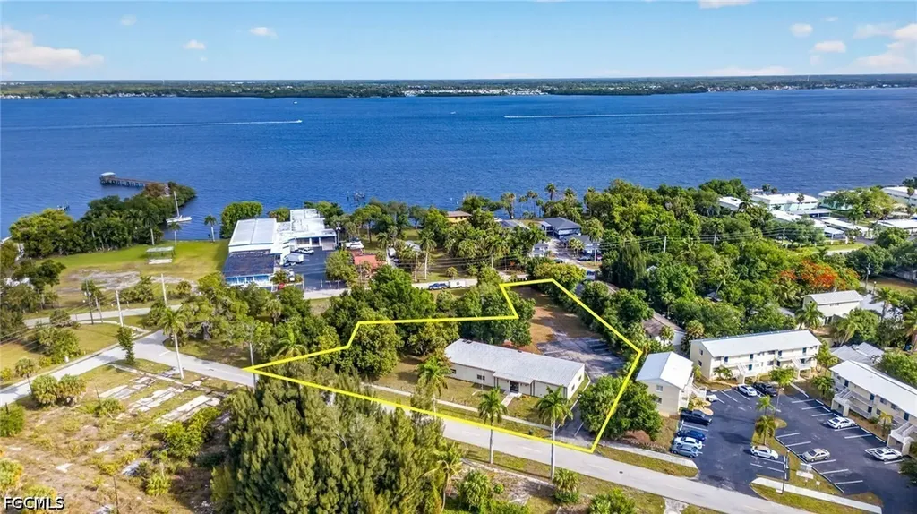 3145 Royalston Avenue Fort Myers FL 33916
