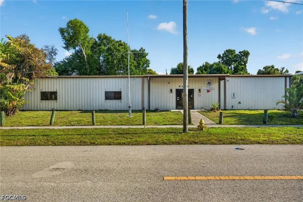 3145 Royalston Avenue Fort Myers FL 33916