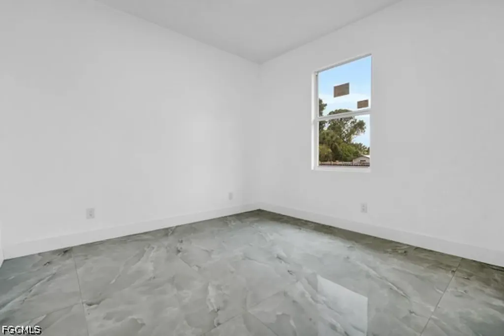 3005 52nd Street W Lehigh Acres FL 33971