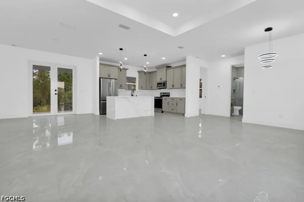 3005 52nd Street W Lehigh Acres FL 33971