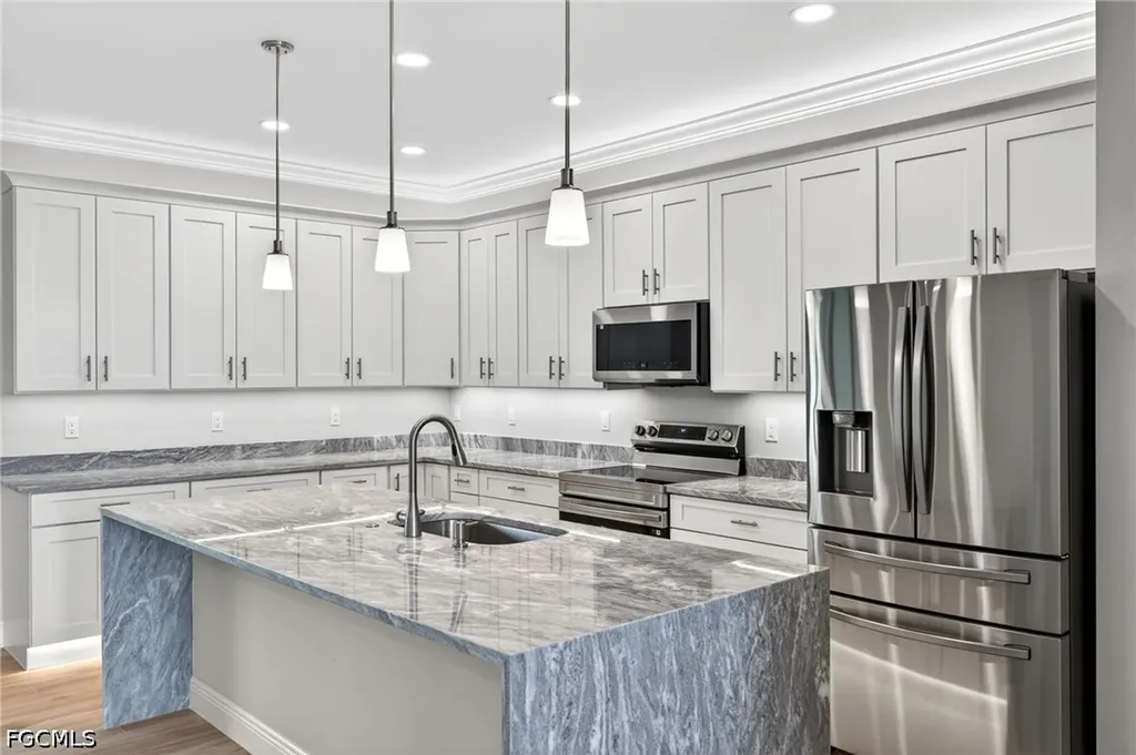1912 NW 24th Terrace Cape Coral FL 33993