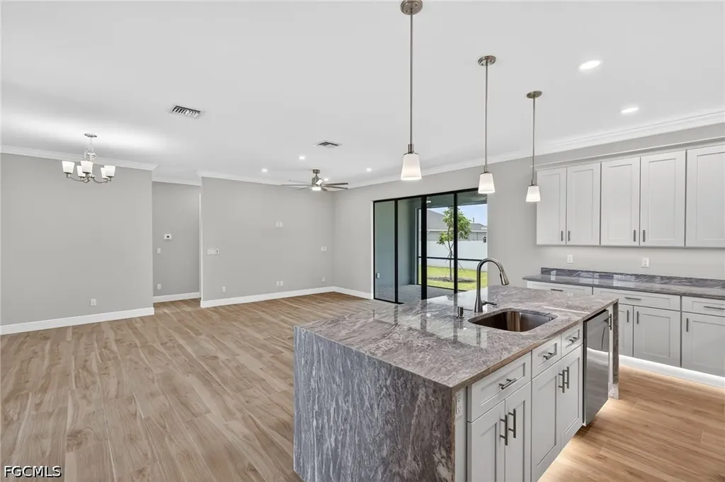 1912 NW 24th Terrace Cape Coral FL 33993