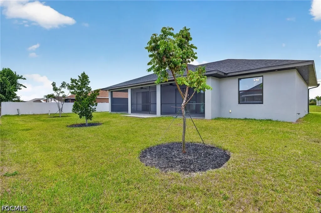 1912 NW 24th Terrace Cape Coral FL 33993