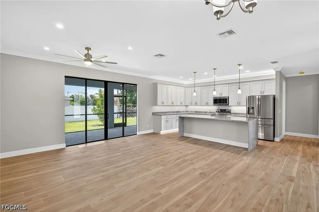1912 NW 24th Terrace Cape Coral FL 33993