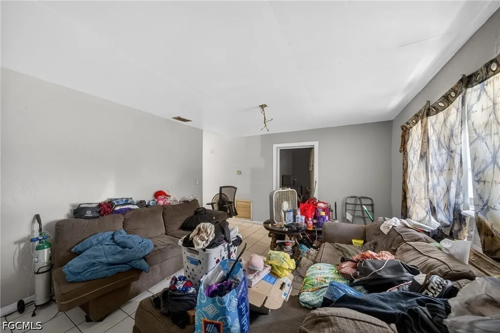 1904 Fountain Street Fort Myers FL 33916