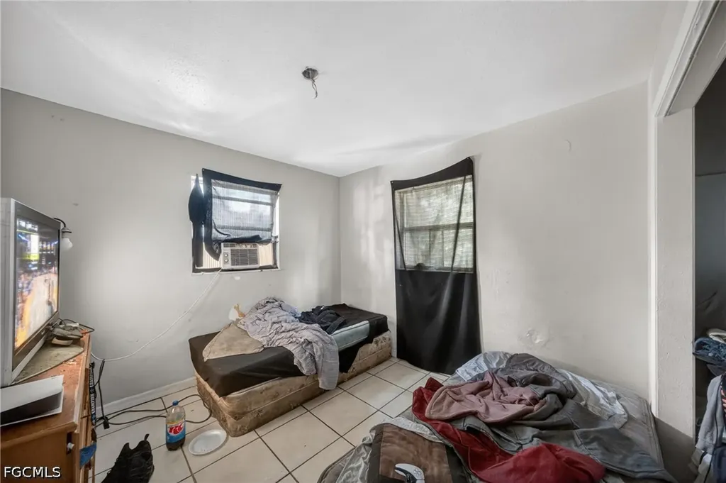 1904 Fountain Street Fort Myers FL 33916