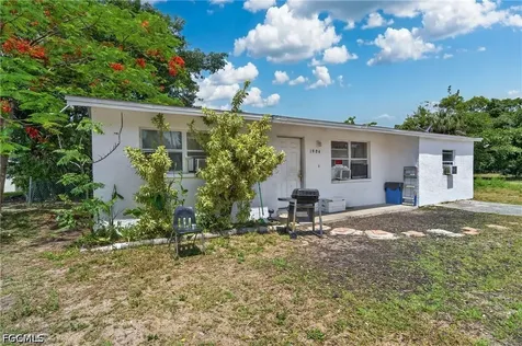 1904 Fountain Street Fort Myers FL 33916
