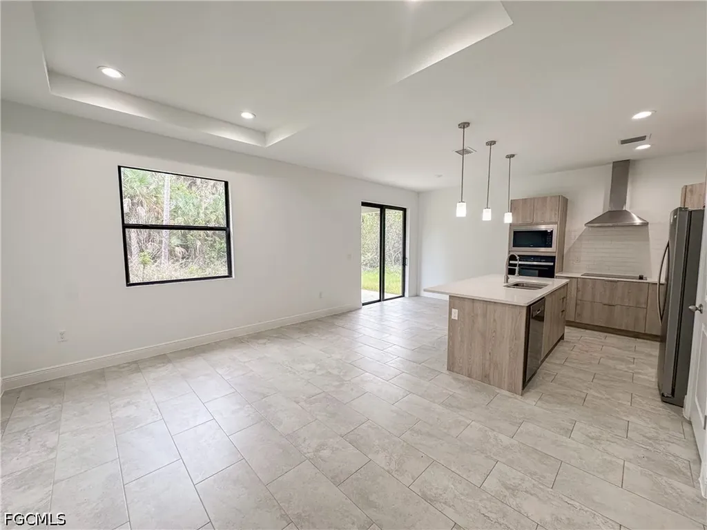 5028 W Tradewinds Circle Labelle FL 33935