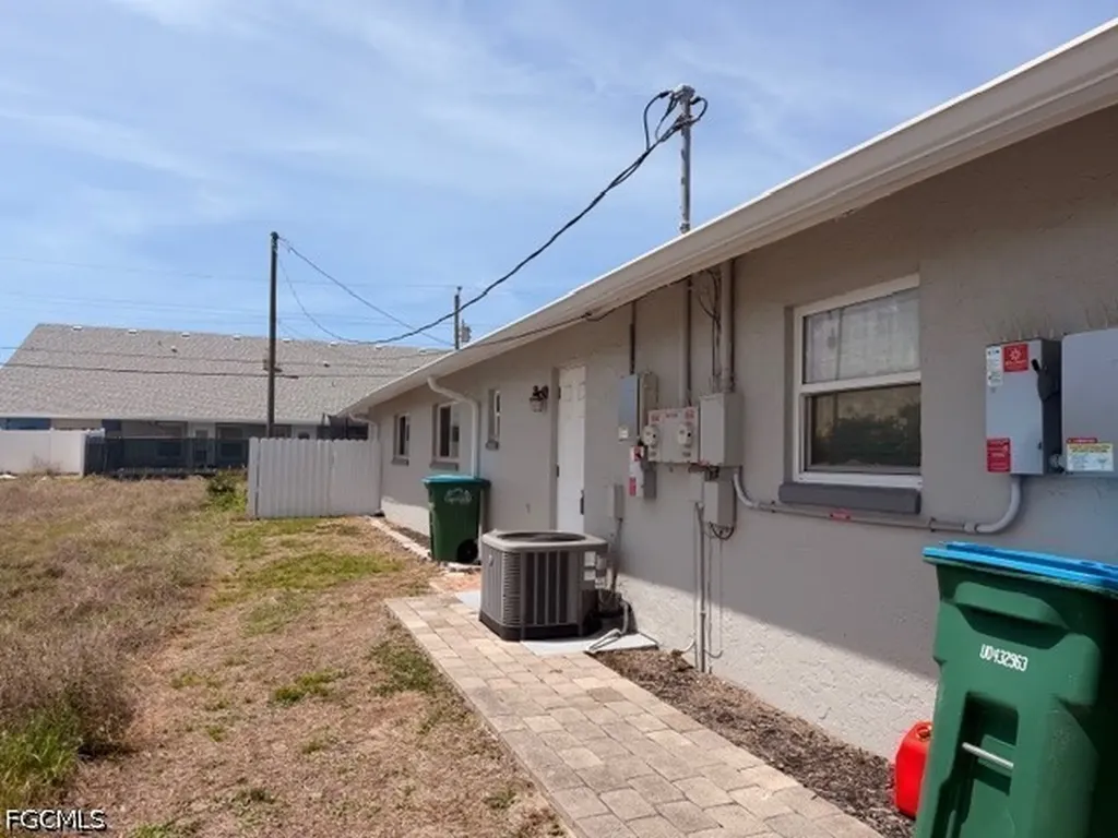 1154 SW 47th Terrace Cape Coral FL 33914