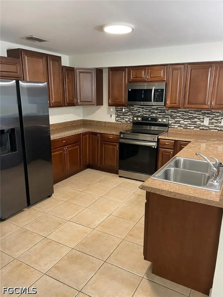 1154 SW 47th Terrace Cape Coral FL 33914