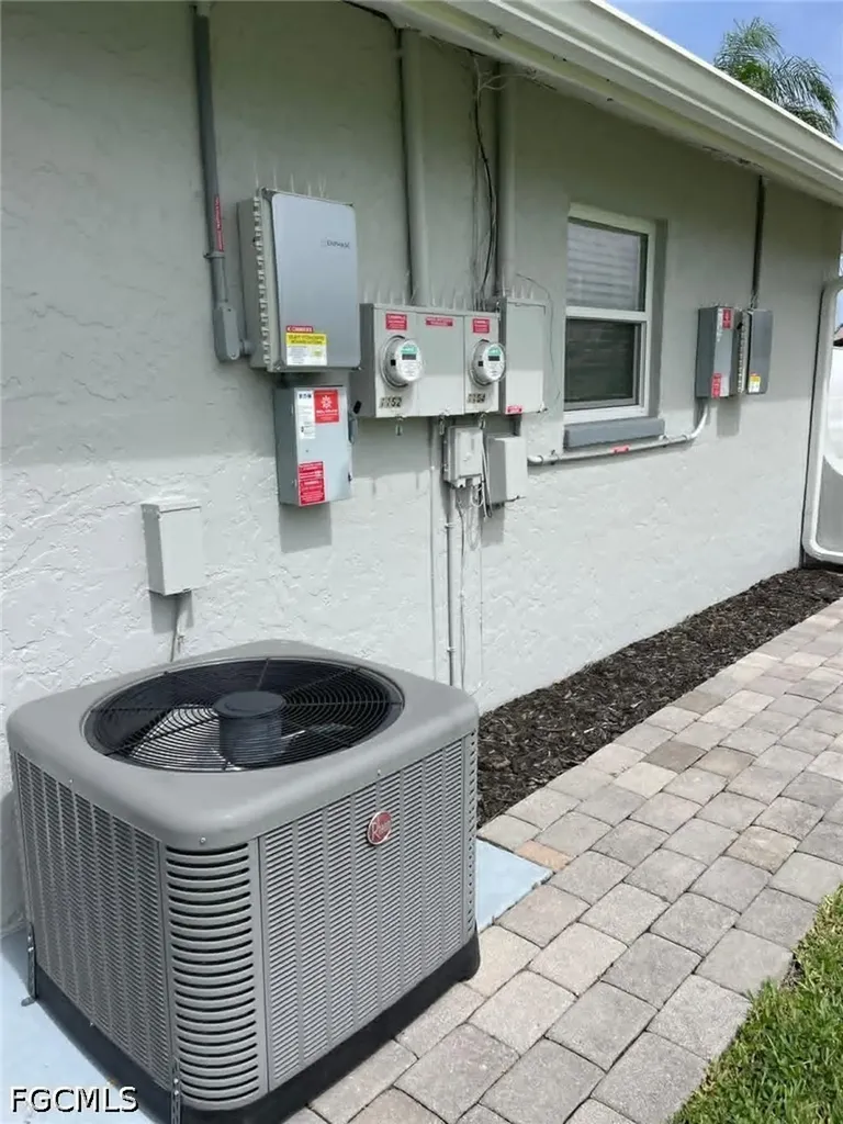 1154 SW 47th Terrace Cape Coral FL 33914