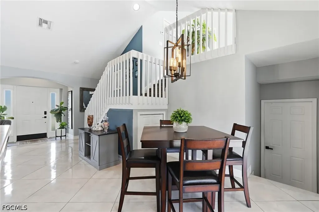 1405 SW 1st Place Cape Coral FL 33991