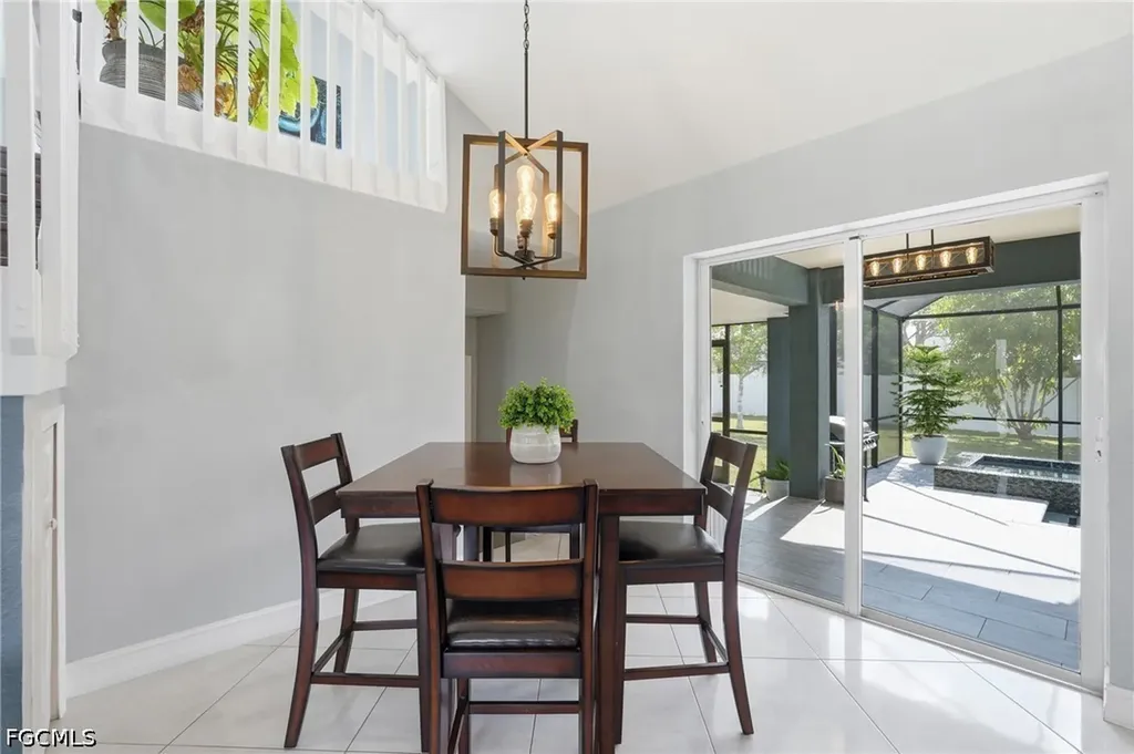 1405 SW 1st Place Cape Coral FL 33991