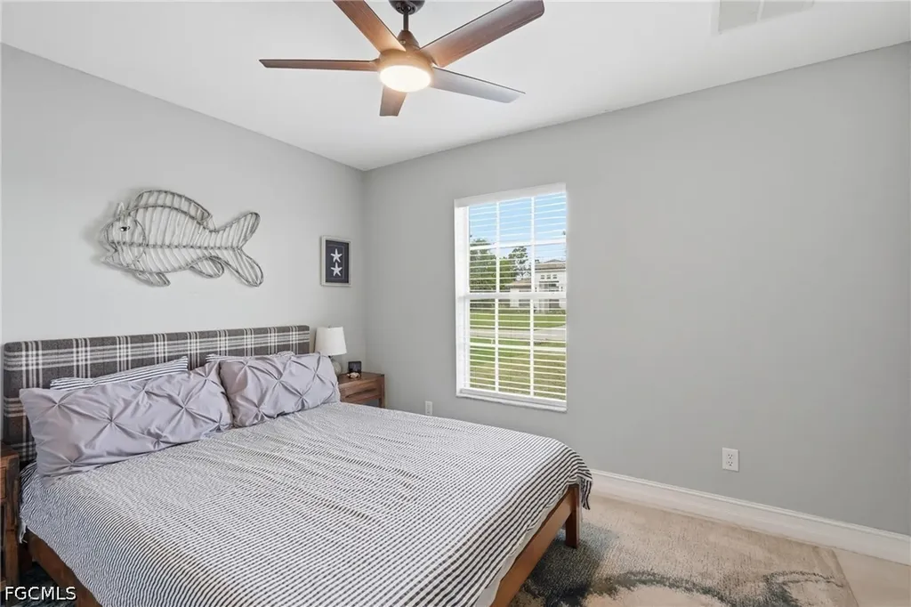 1405 SW 1st Place Cape Coral FL 33991