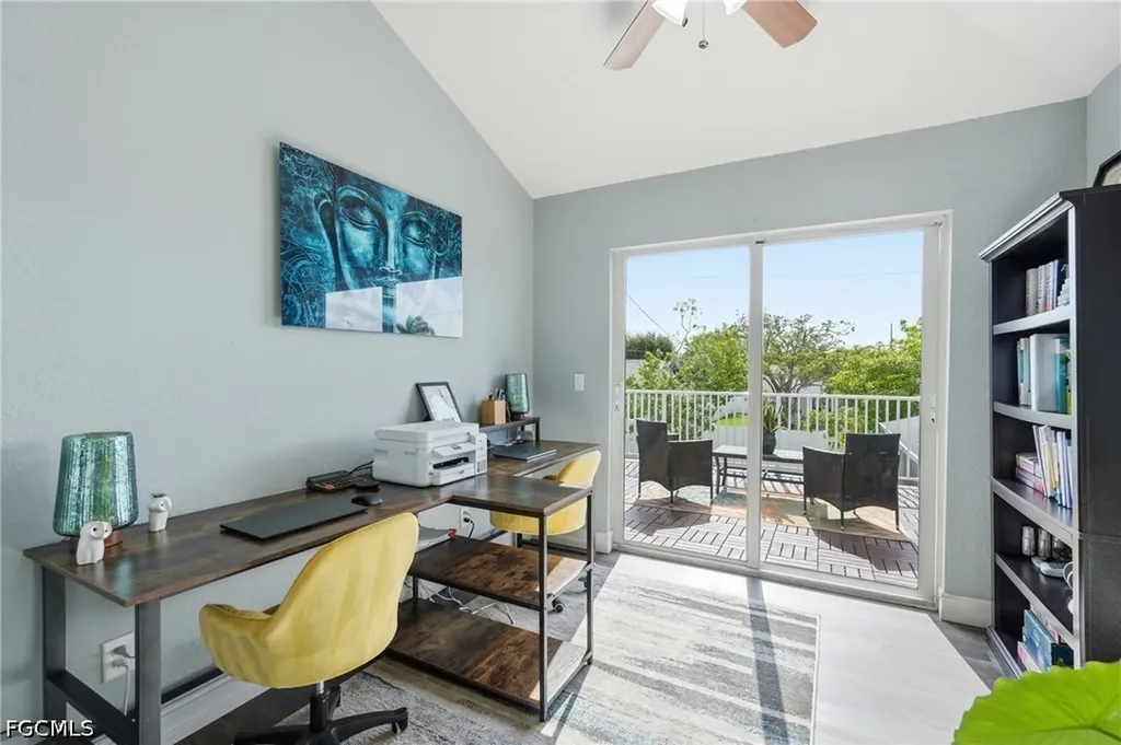 1405 SW 1st Place Cape Coral FL 33991